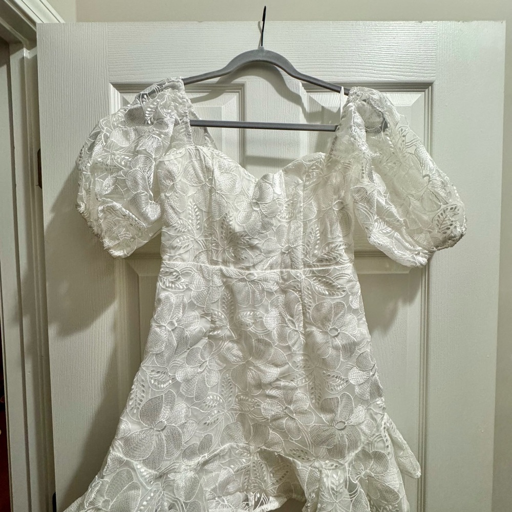 Elegant White Lace Dress